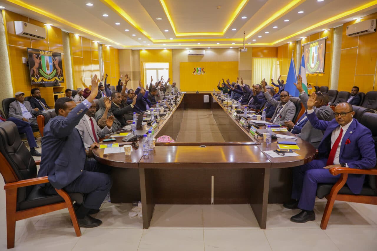 Sawir war oo la xiriira Somalia: Puntland waxay cambaareysay weerarada lagu qaaday shaqsiyaadka mucaaradka ah