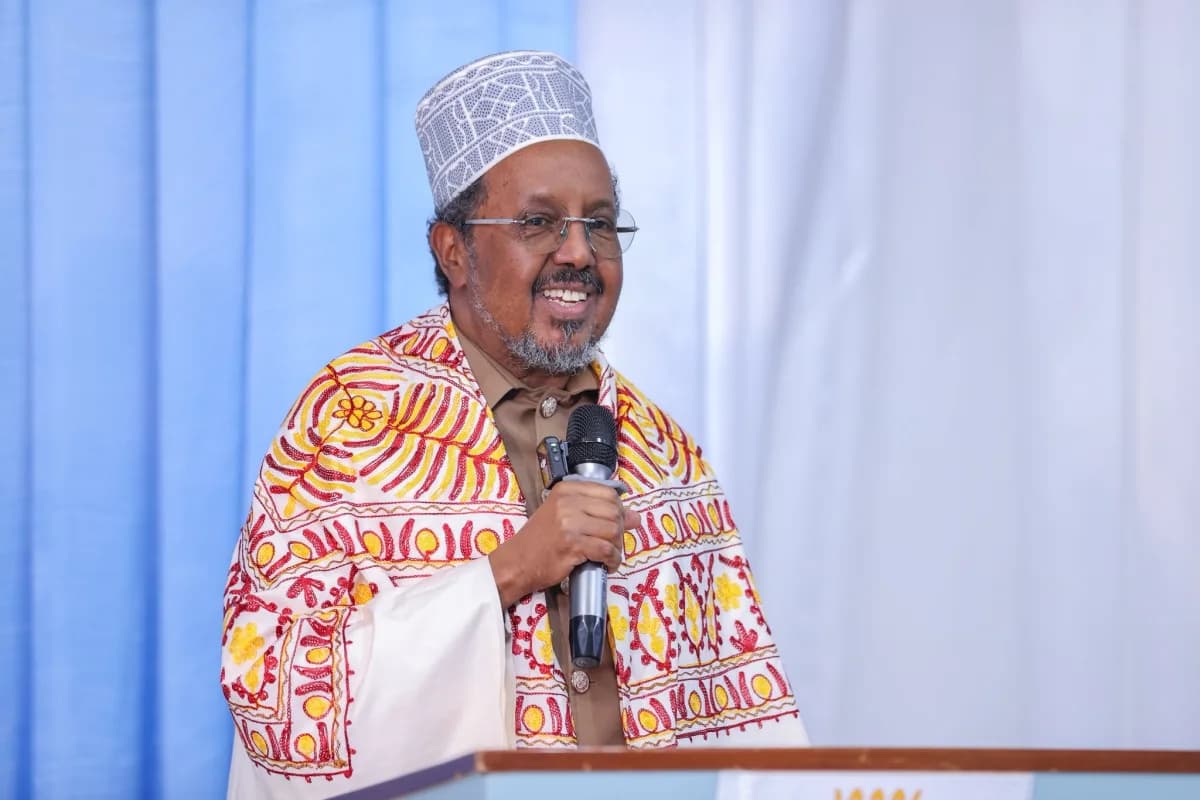 Madaxweyne Xasan Sheekh oo magacaabid sameeyey.