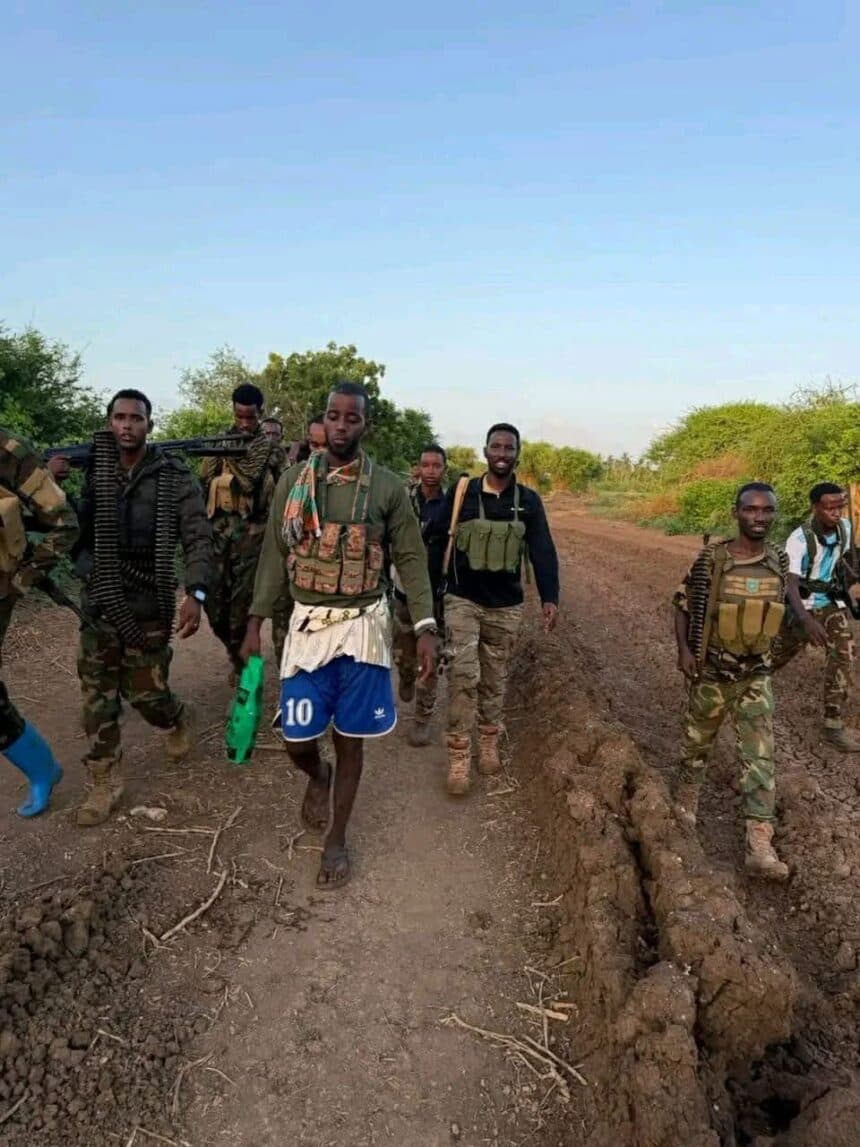 Sarkaal ka tirsan Alshabaab oo isu soo dhiibey ciidamada dowlada