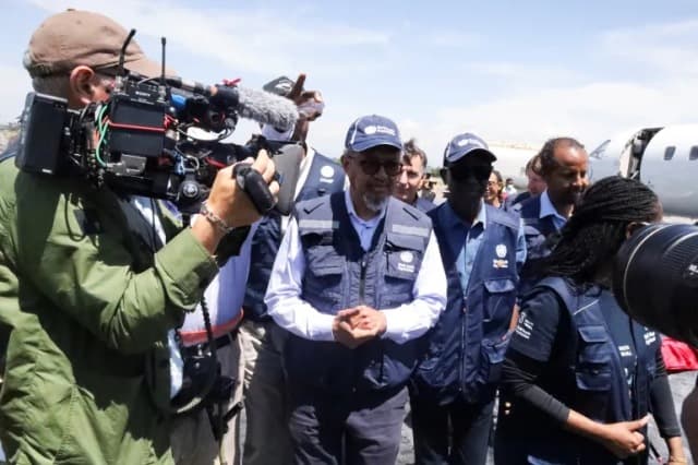Madaxa Hay’adda WHO Tedros oo booqday magaalada uu ka dilaacay cudurka Ebola