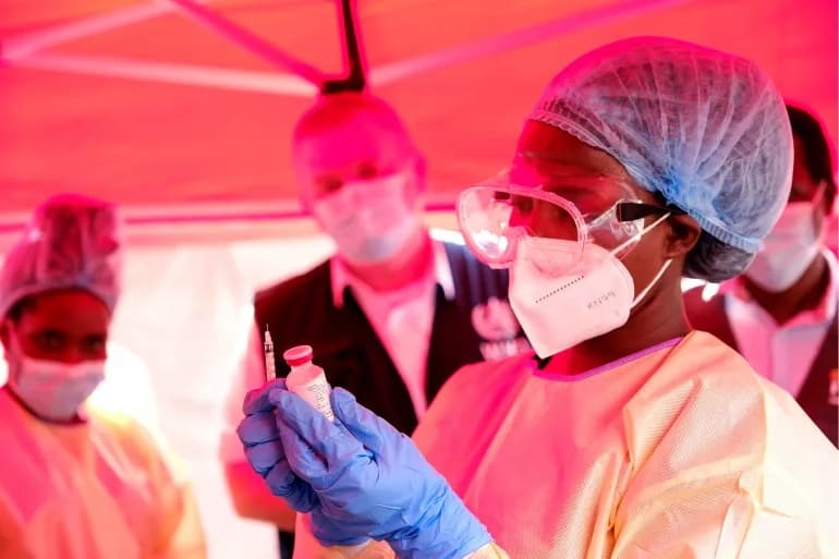 Cudurka Ebola oo ka dilaacay dalka Uganda