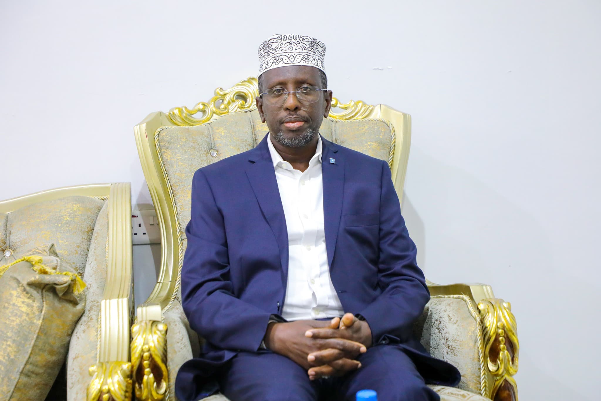 Sheekh Shariif oo Dib Ugu Laabtay Hoygiisii Hore Kadib Wadahadallo Lagu Dejiyay Xiisad Ka Taagnayd Miraanyo
