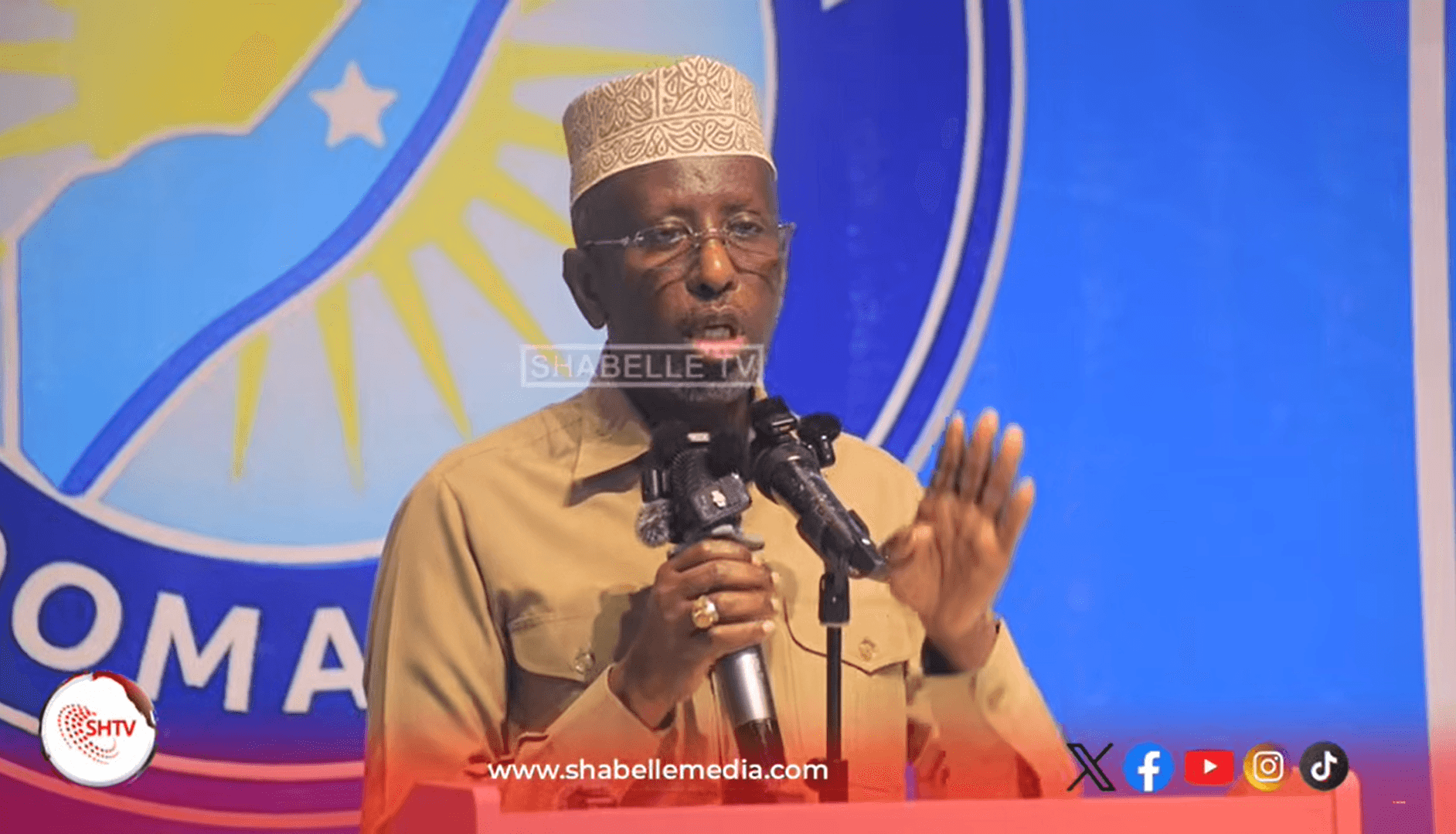 Shariif Sheekh Axmed oo Madaxweyne Xasan Sheekh ku Eedeeyay Cadaadis Siyaasadeed