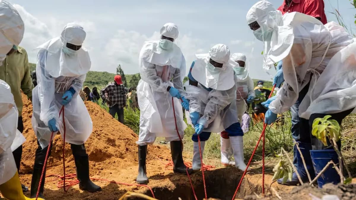 Madaxa WHO oo sheegay in cudurka Ebola u dhinteen 220 qof