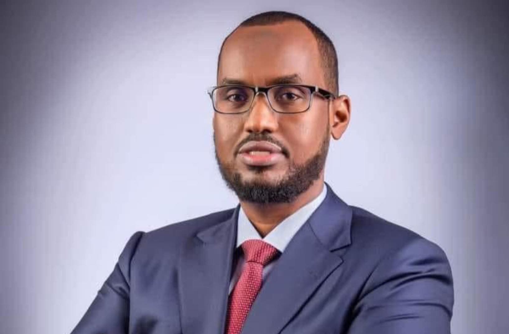Sawir war oo la xiriira Xisbiga JSP oo Liibaan Shuluq u xushay iney ka dhigaan madaxweynaha Galmudug