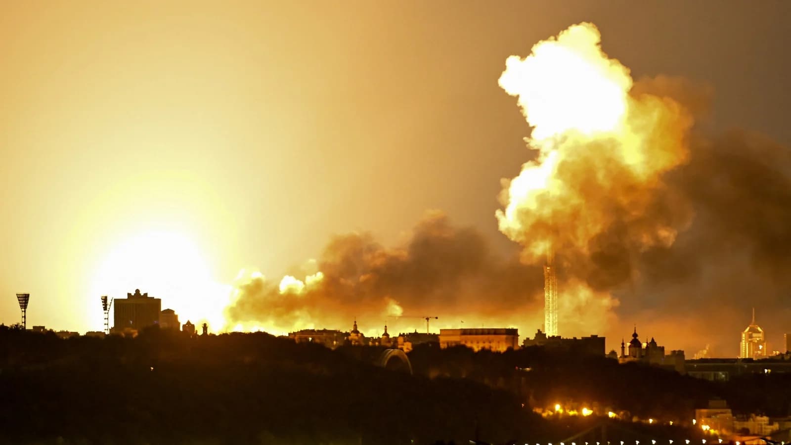 Sagaal Qof ayaa ku dhintay iyadoo Ruushku uu weerar ballaaran ku qaaday Ukraine