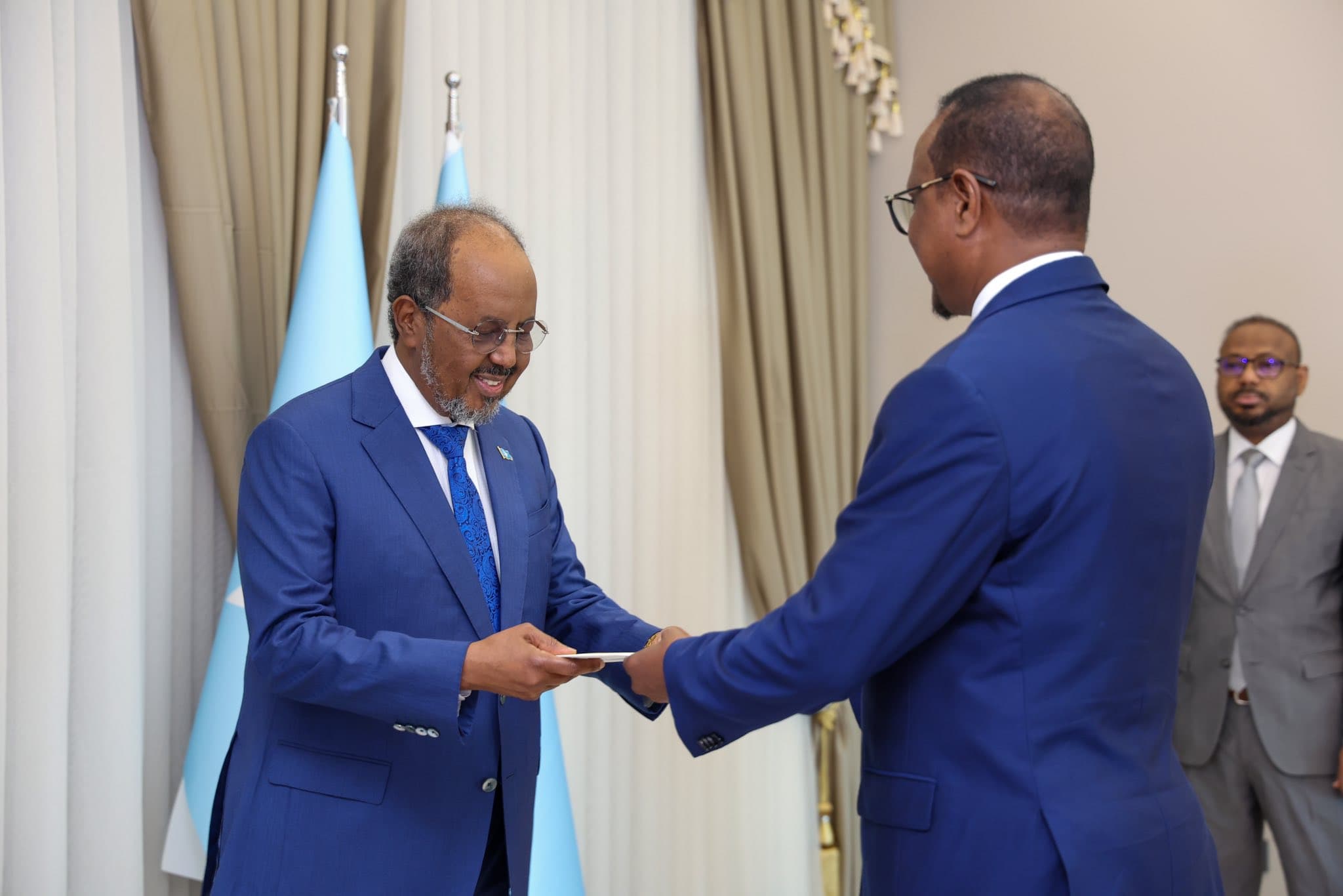 Madaxweynaha Soomaaliya oo Aqbalay Xaqiijinta Safiirka Cusub ee Jabuuti