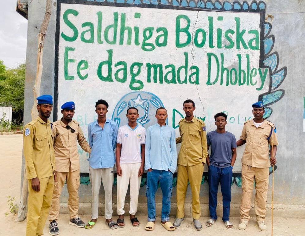 Maamulka Jubbaland oo Dhoobley ku Qabtay Dhalinyaro Lagu Eedeeyay Tahriib Sharci-darro ah