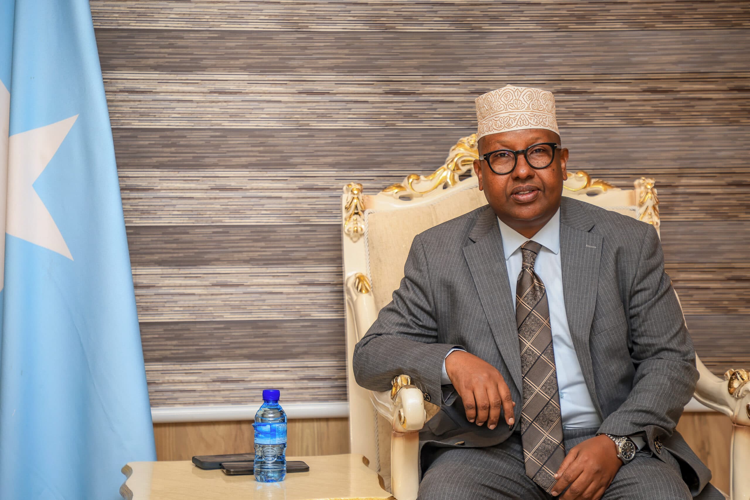 Wasiirka Gaashaandhigga iyo Safiirka Shiinaha oo Ka Wada Hadlay Xoojinta Iskaashiga Difaaca