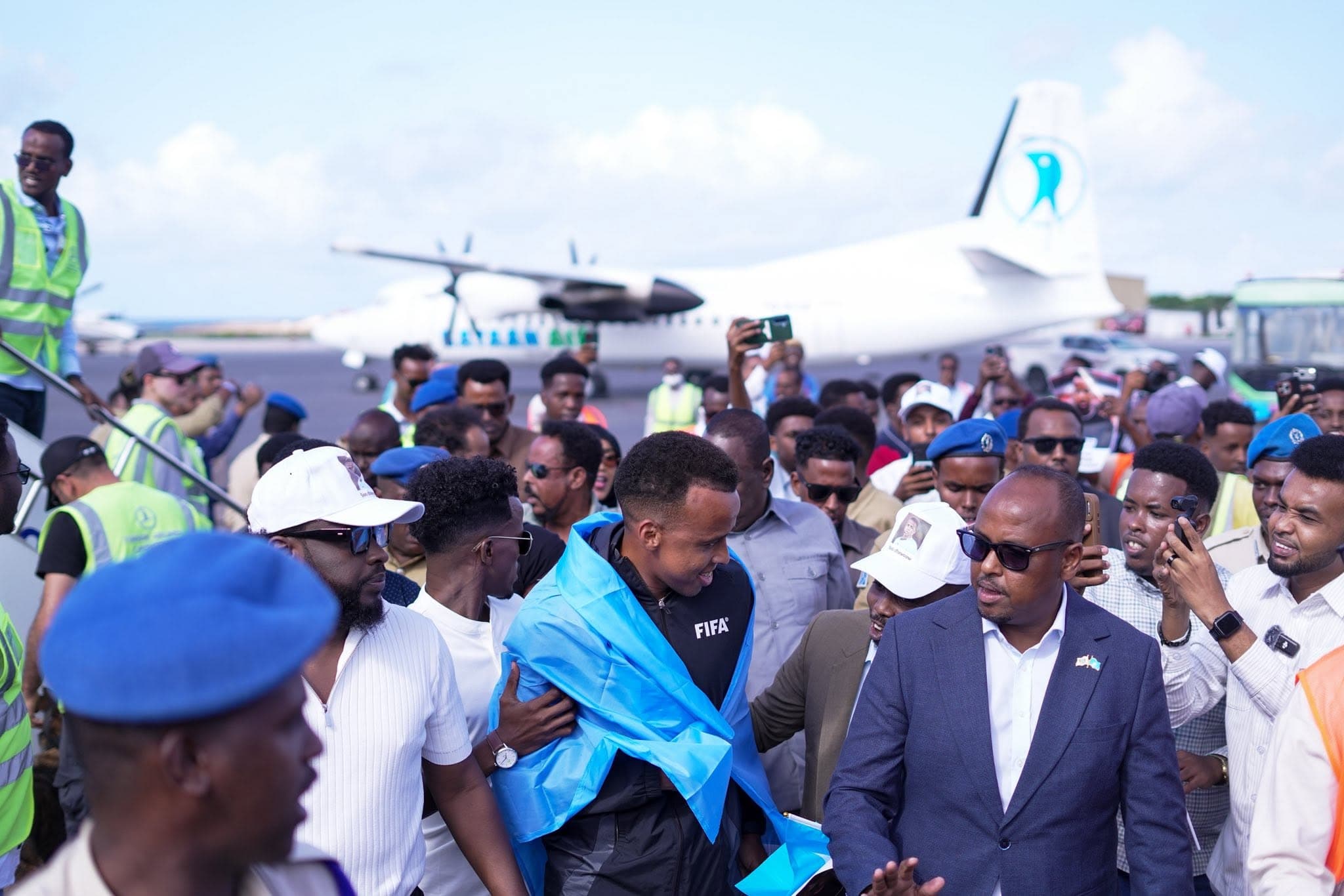 Garsoore Cumar Cartan oo Muqdisho Dib ugu Soo Laabtay, Looguna Sameeyay Soo Dhaweyn Heer Sare ah