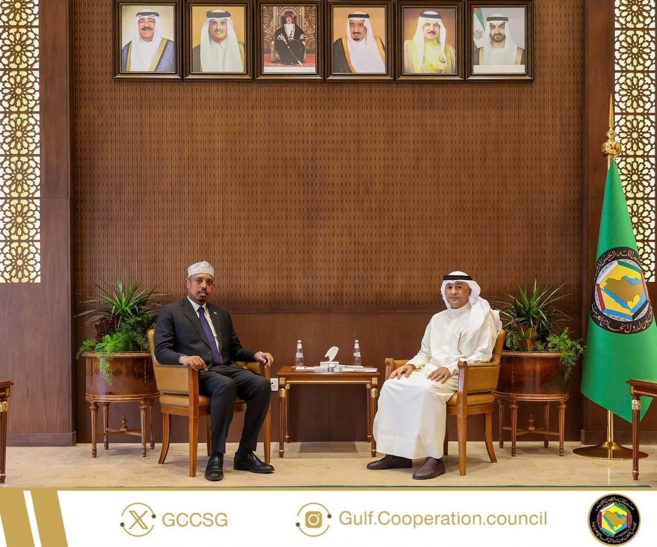 Safiirka Soomaaliya ee Sacuudiga oo la kulmay Xoghayaha Guud ee GCC si loo xoojiyo iskaashiga