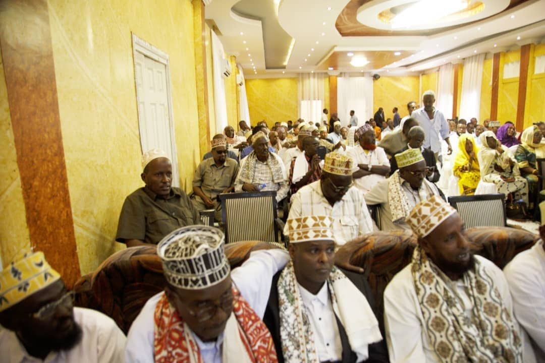 Odayaasha Hawiye oo jawaab kulul siiyay Garaad Jaamac Garaad Cali