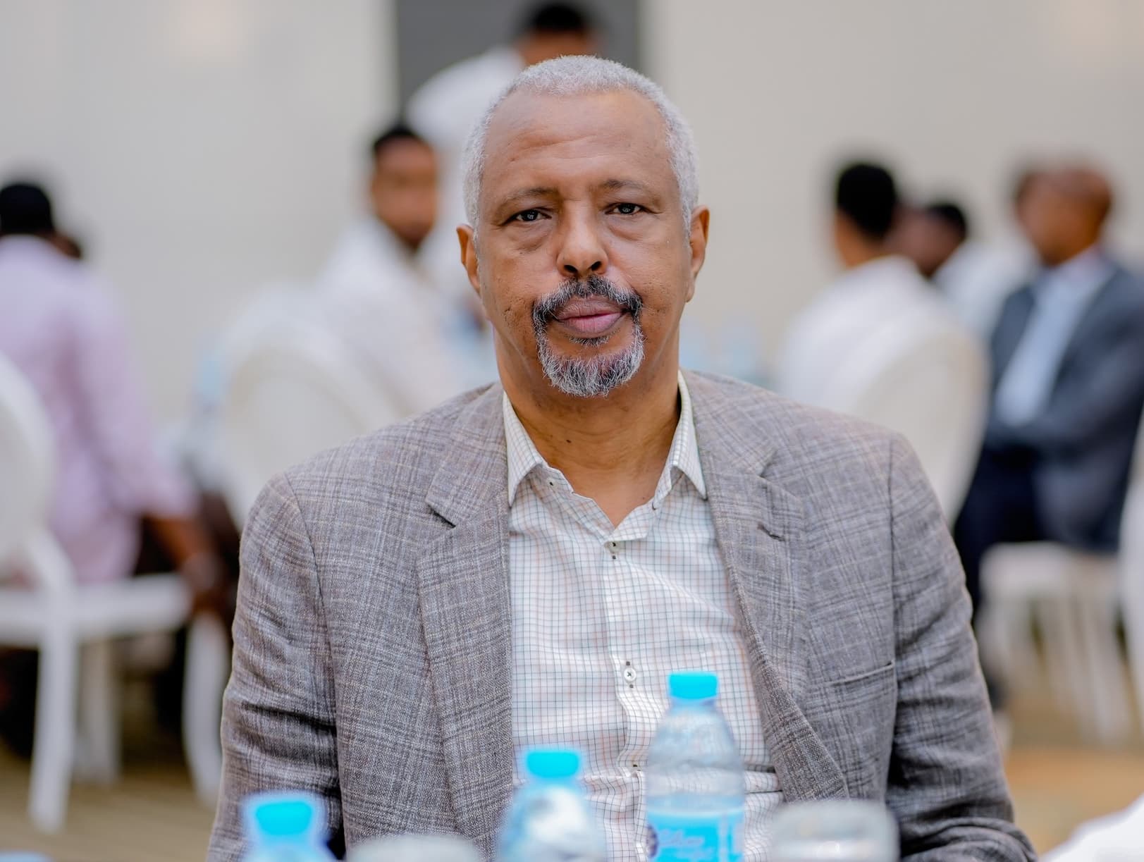 Cali Cosoble oo weerar ku qaaday Senator Qeybdiid kadib markii Xasan uu…
