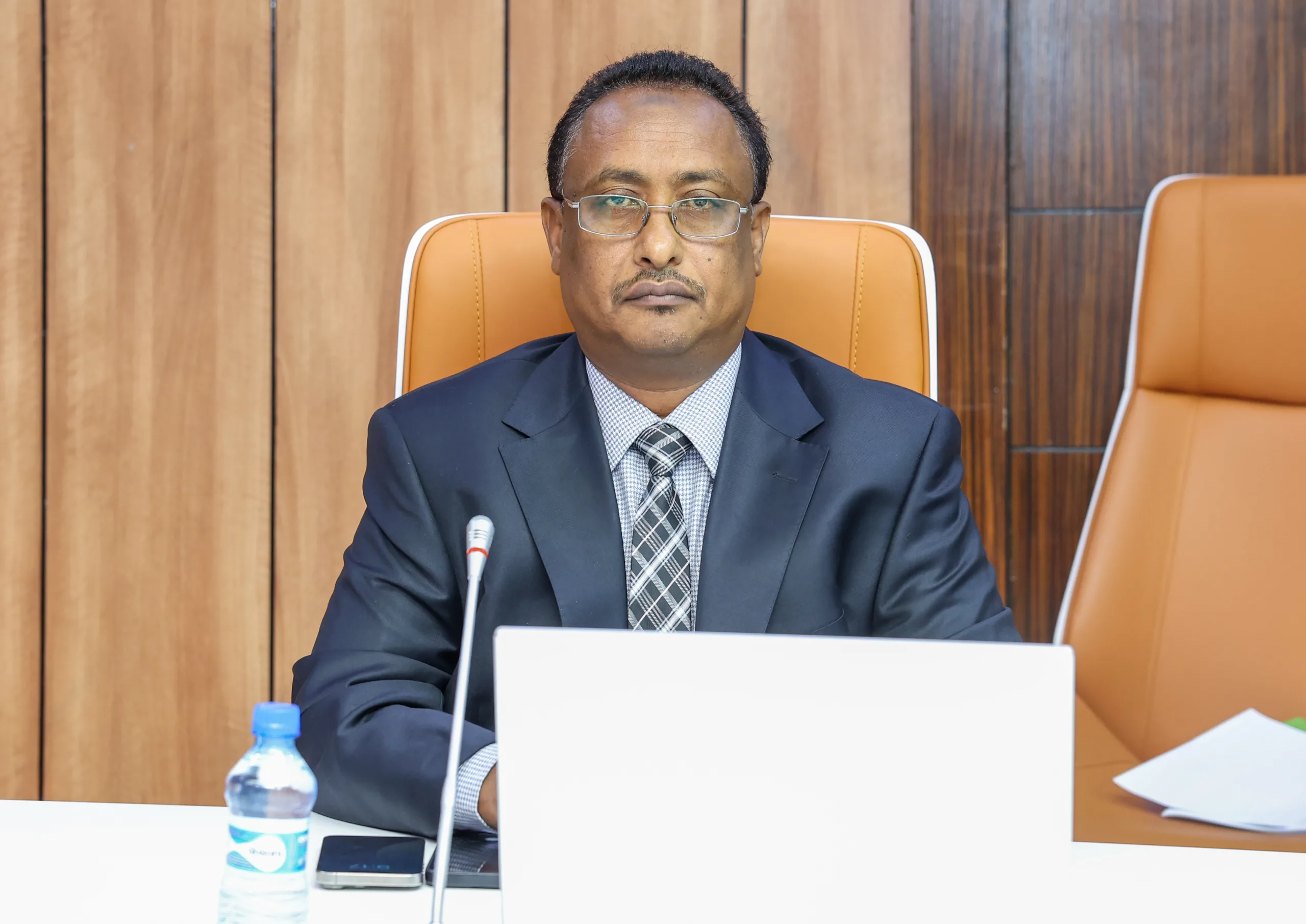 Sawir war oo la xiriira Maamulka G/Banaadir oo fuliyay qalliimo Wadnaha ah oo lagu Badbaadinayo 11 Carruur ah