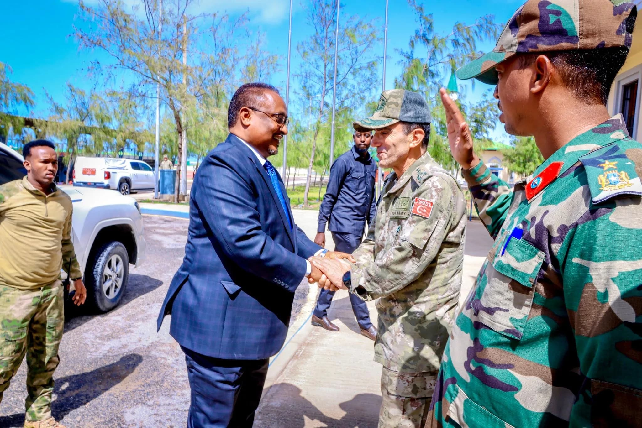 Duqa Muqdisho oo gudaha u galay xerada TurkSom + Ujeedka