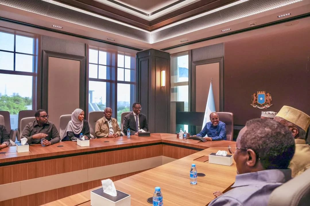 Maxay ka wada hadleen Madaxweyne Xasan iyo haldoorka beesha Murasade? Sawirro