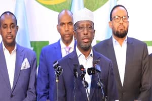 Sawir war oo la xiriira Madaxweynihii hore oo diiday xaddidaadaha dowladda ee goobaha mudaharaadka Muqdisho