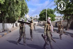 Sawir war oo la xiriira Dagaal culus ayaa ka socda Muqdisho, wadooyinka iyo gelitaanka garoonka diyaaradaha ayaa